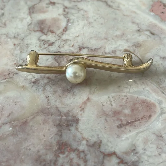 EUC~Vintage Set Of 4 Gold Plated & Pearl Various Brooch Pins - Picture 3 of 6